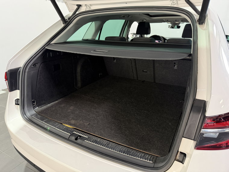 Vehicle Image 39