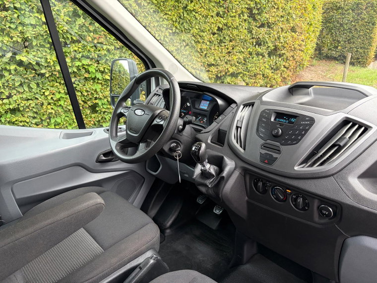 Vehicle Image 19