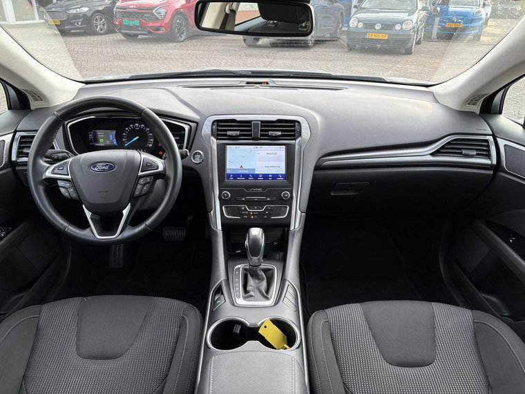 Vehicle Image 16