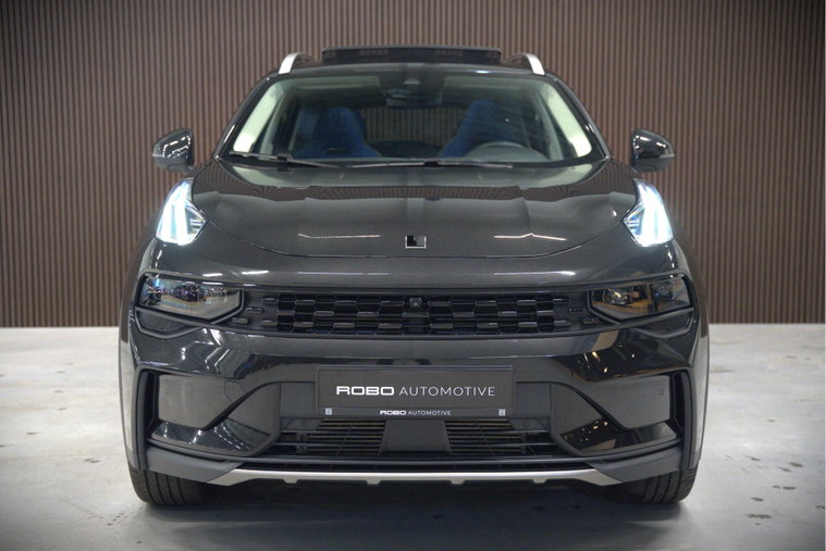 Vehicle Image 11