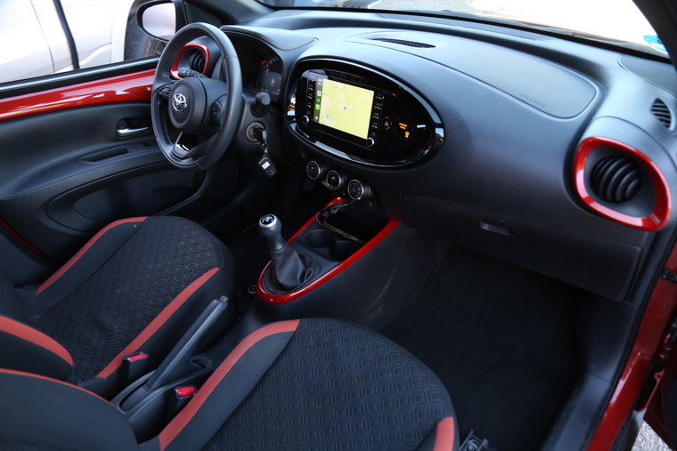 Vehicle Image 4
