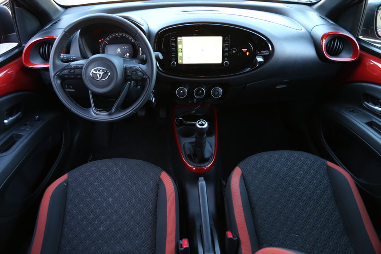 Vehicle Image 5