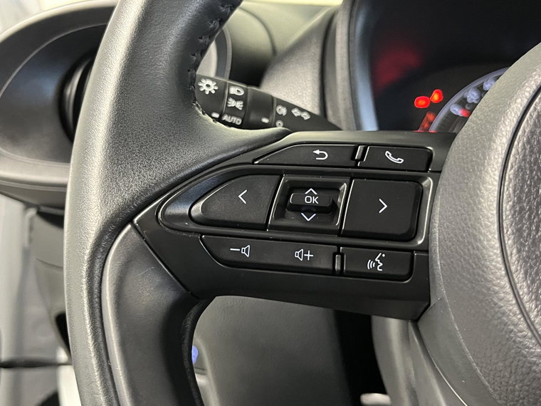 Vehicle Image 23