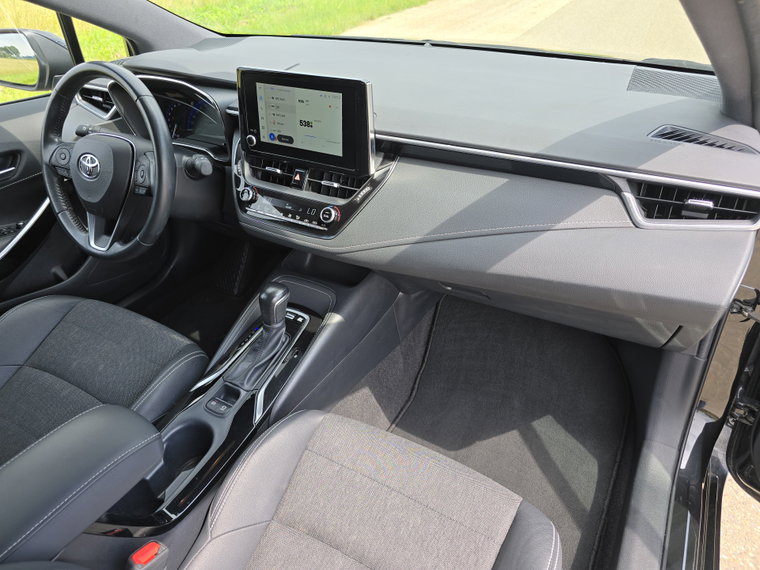 Vehicle Image 12