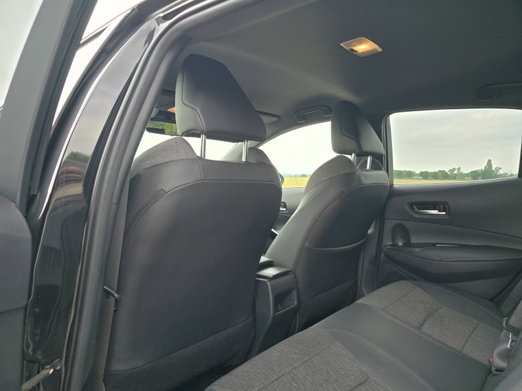 Vehicle Image 18