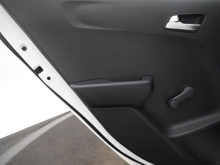 Vehicle Image 33