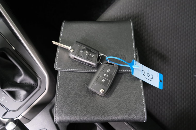 Vehicle Image 30
