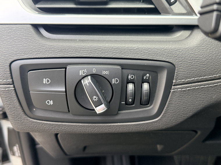 Vehicle Image 26