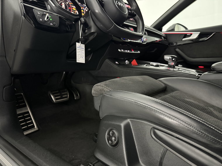 Vehicle Image 38