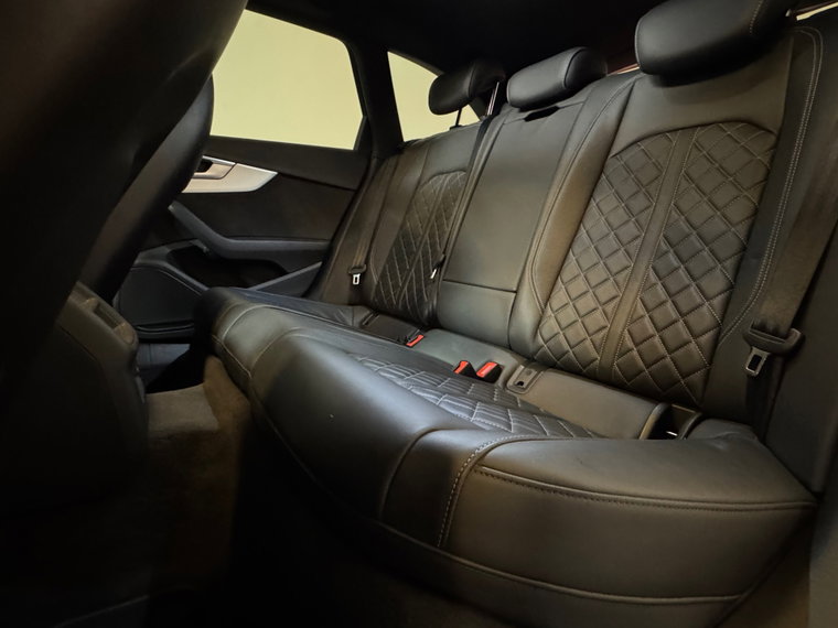 Vehicle Image 37