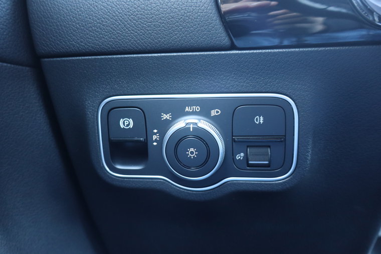 Vehicle Image 37