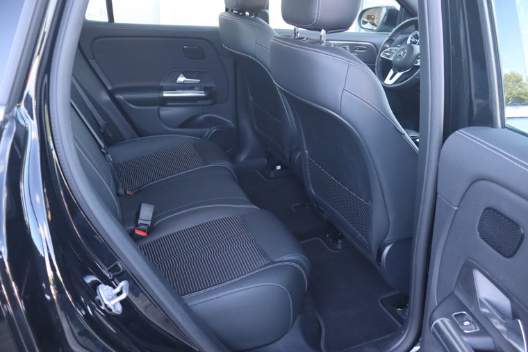 Vehicle Image 39