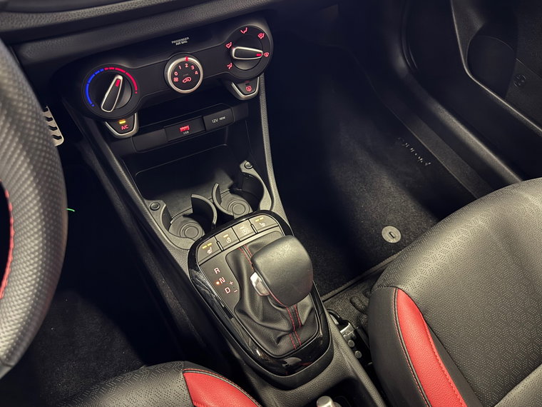 Vehicle Image 22