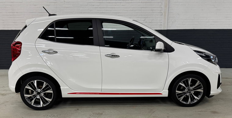 Vehicle Image 6