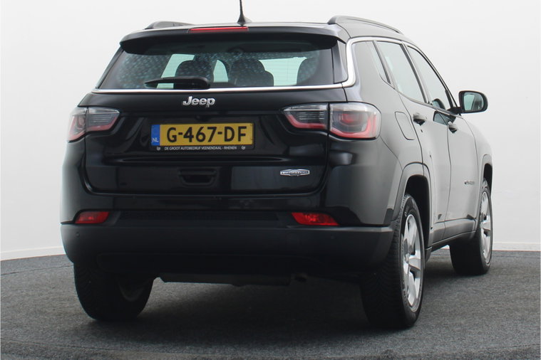 Vehicle Image 17