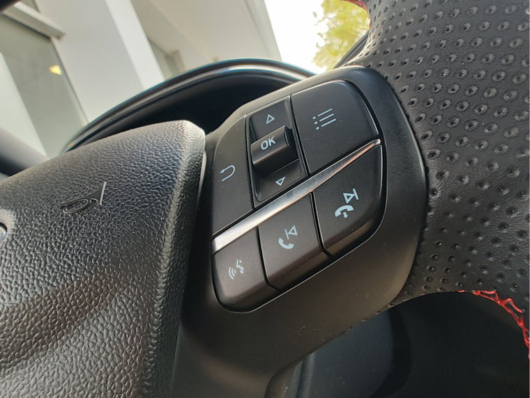 Vehicle Image 24