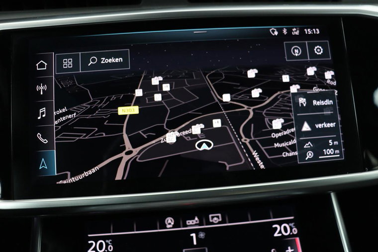 Vehicle Image 11