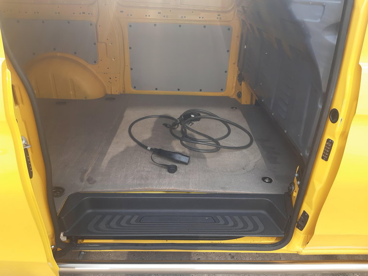 Vehicle Image 30