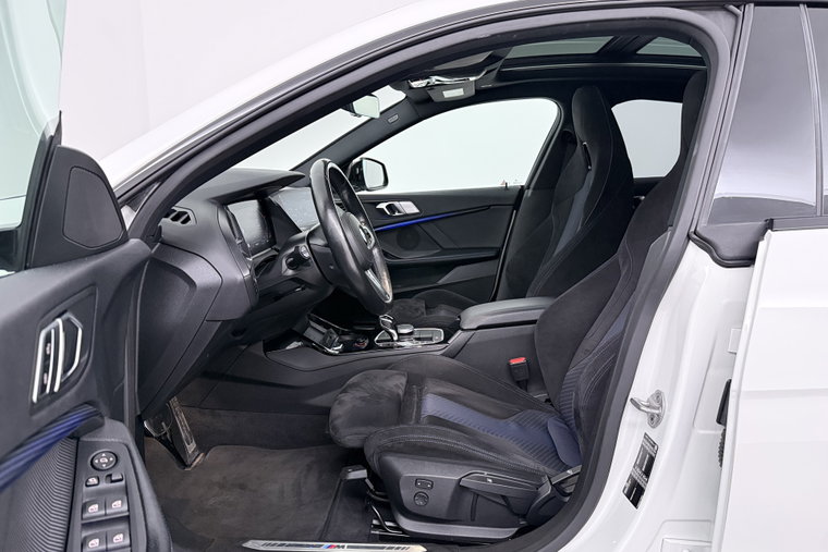 Vehicle Image 22