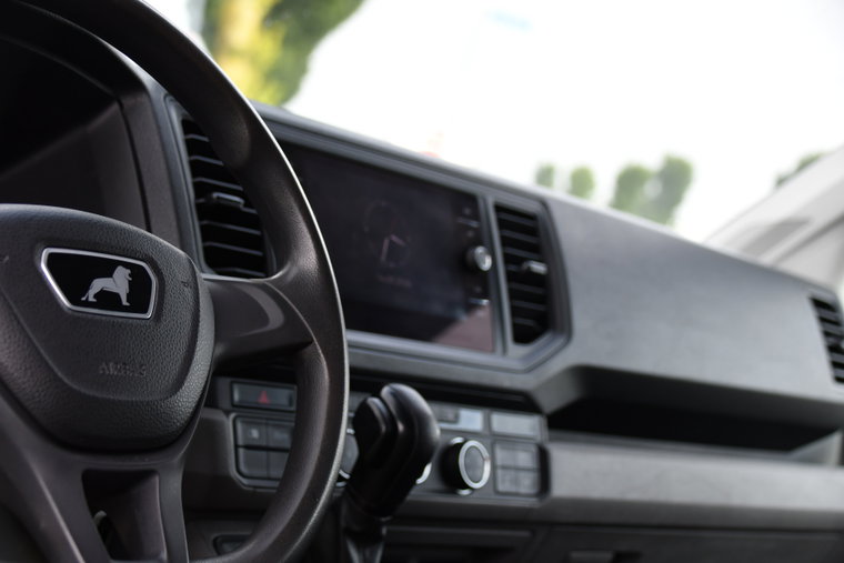 Vehicle Image 13