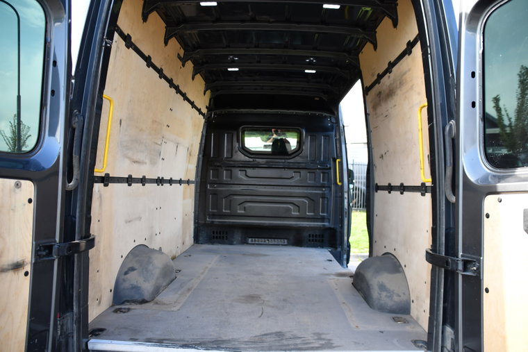 Vehicle Image 37