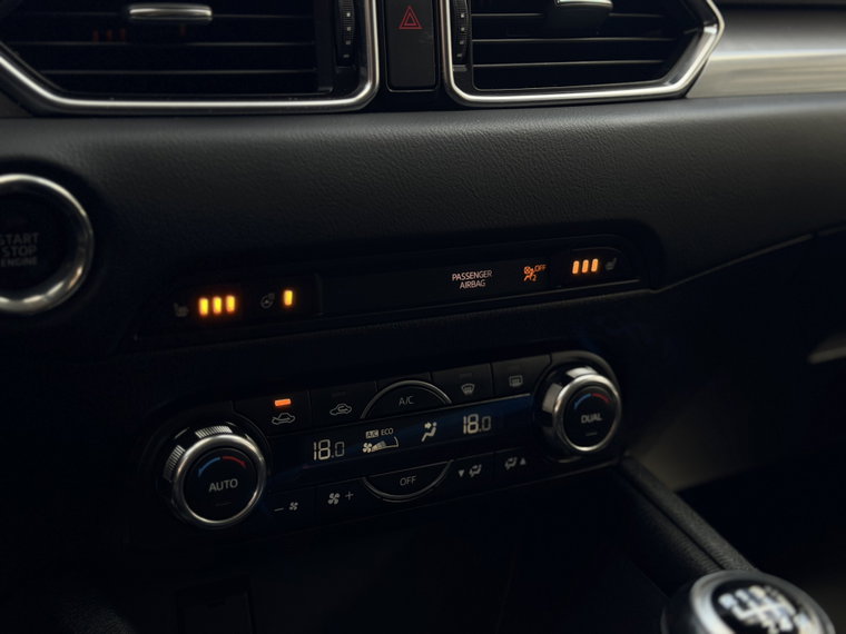 Vehicle Image 26