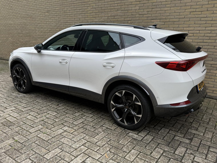 Vehicle Image 24