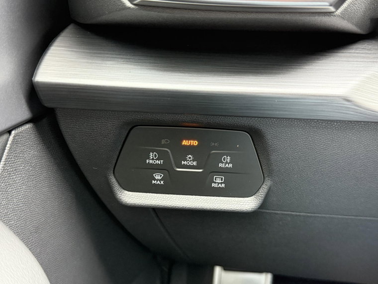 Vehicle Image 42