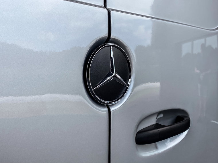 Vehicle Image 40