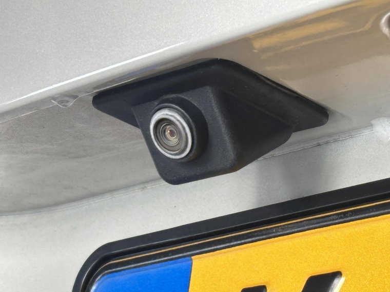 Vehicle Image 24