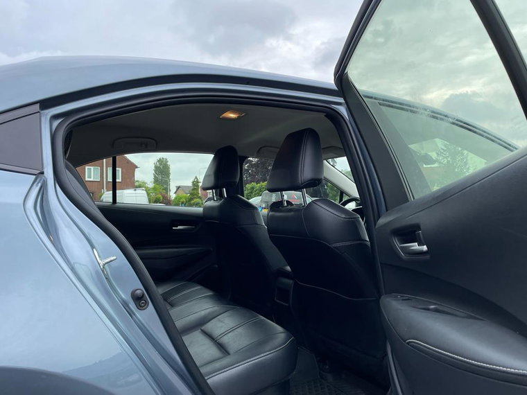Vehicle Image 15
