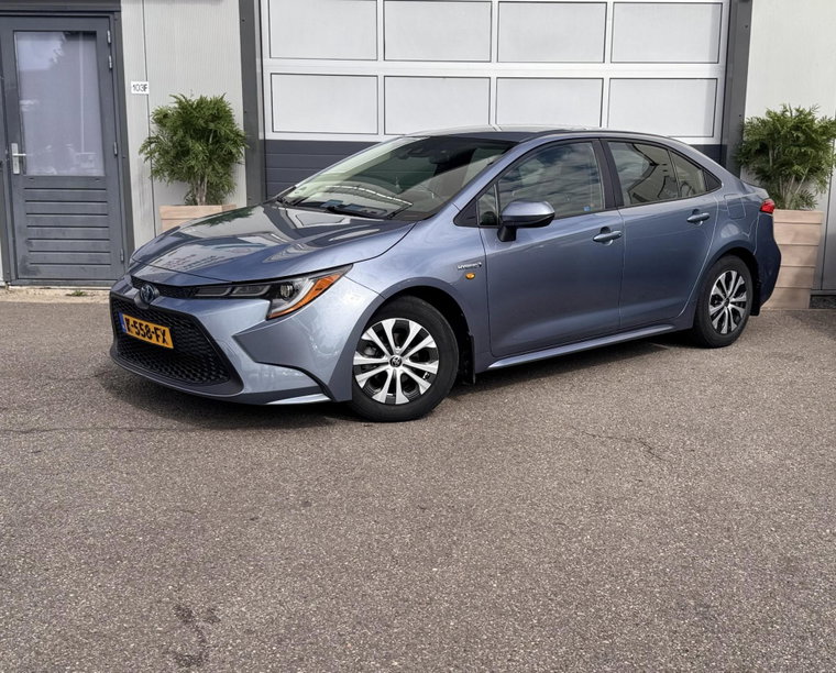 Vehicle Image 4