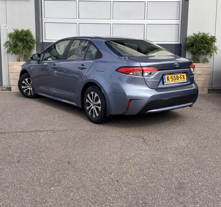Vehicle Image 7