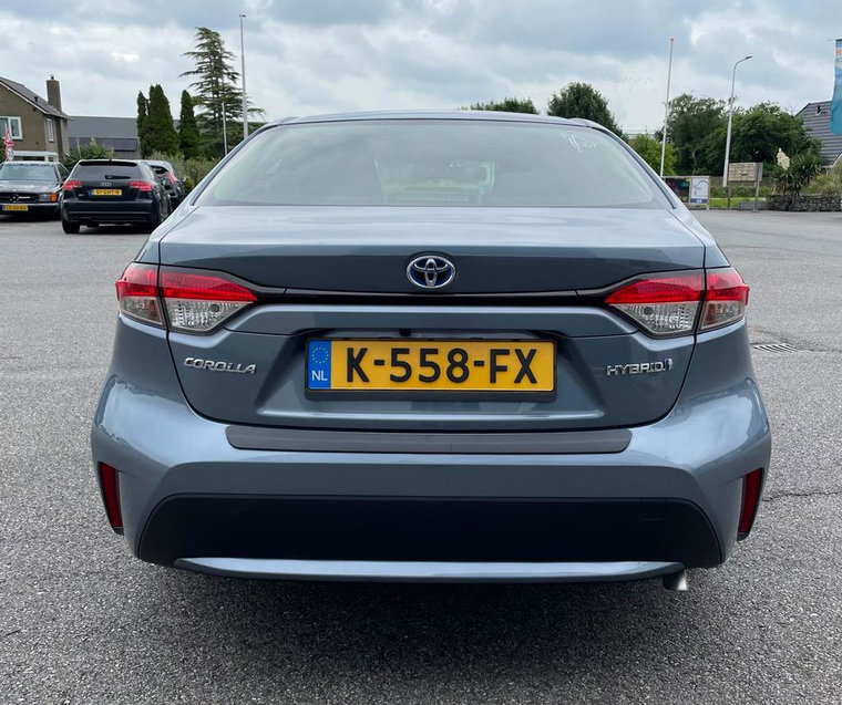 Vehicle Image 8