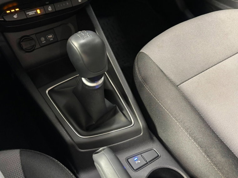 Vehicle Image 21