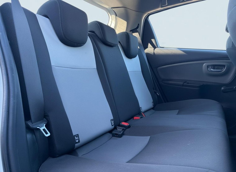 Vehicle Image 12