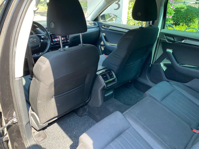 Vehicle Image 37