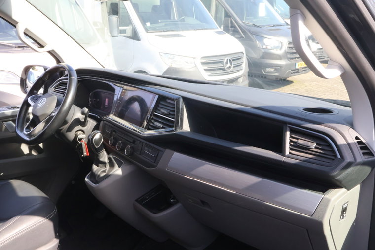 Vehicle Image 35