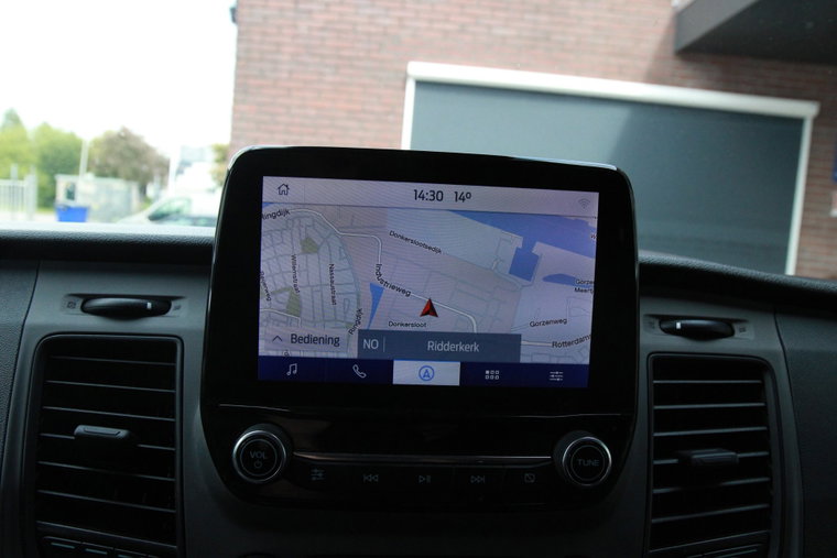 Vehicle Image 21