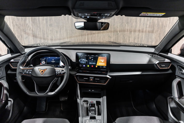 Vehicle Image 13