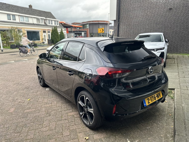 Vehicle Image 35