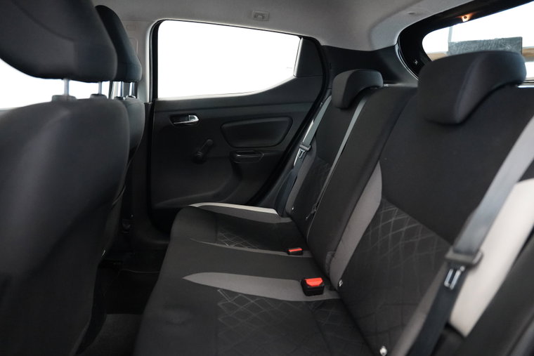 Vehicle Image 18