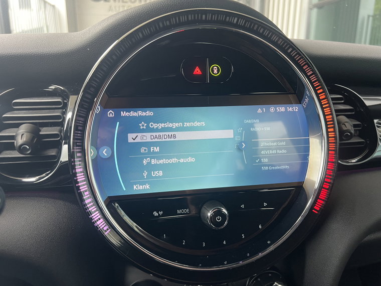 Vehicle Image 22