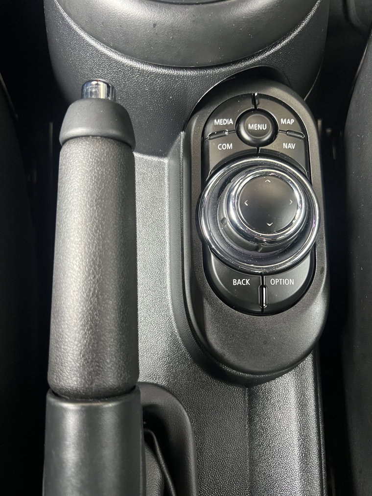 Vehicle Image 24