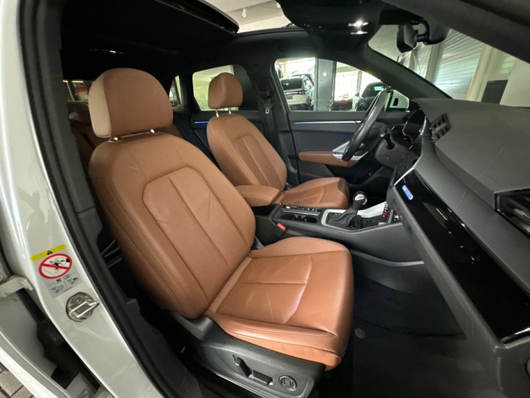 Vehicle Image 39
