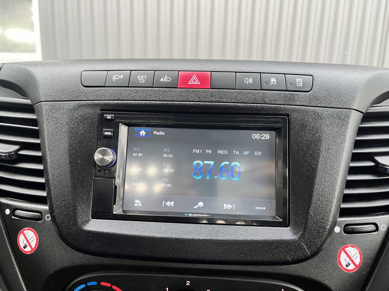 Vehicle Image 36