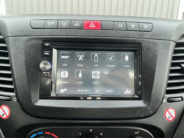 Vehicle Image 37