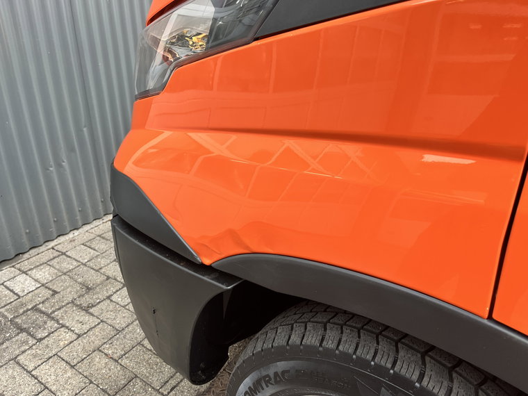 Vehicle Image 40