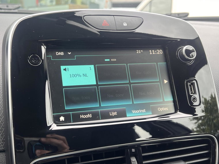 Vehicle Image 28