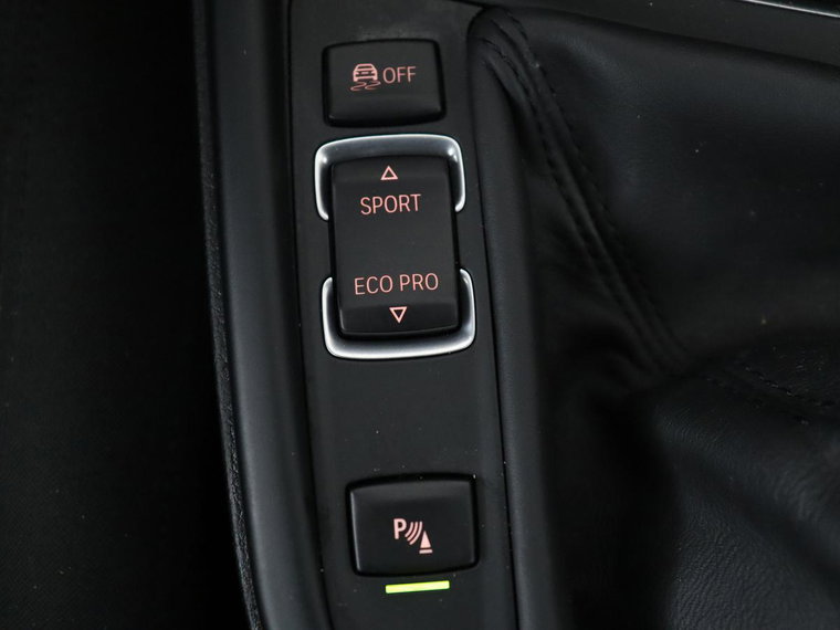Vehicle Image 28
